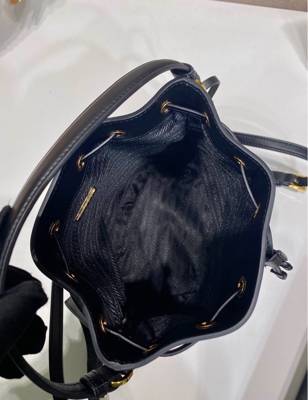 Pra*a bucket bags